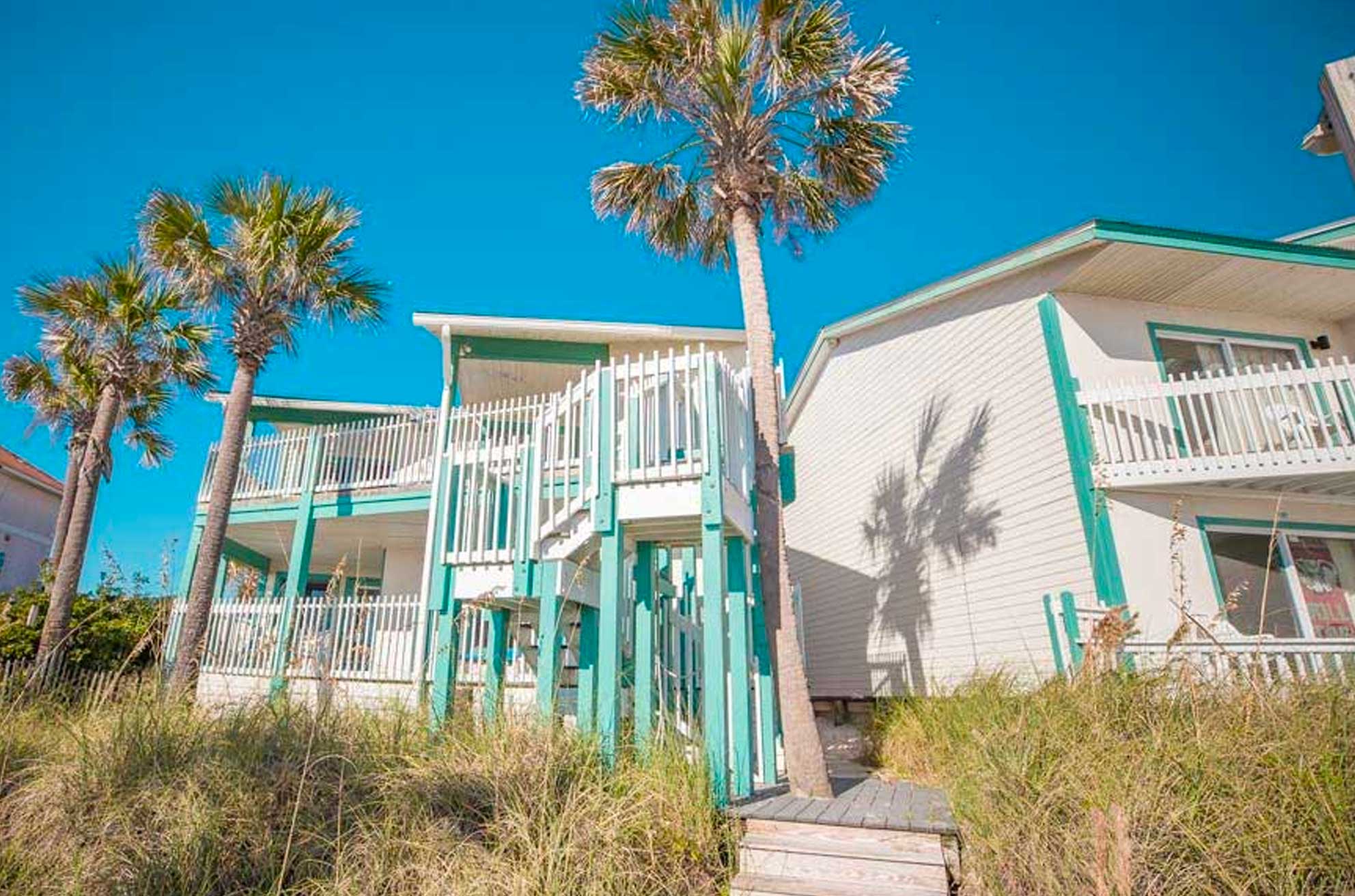 2 bedroom beach houses